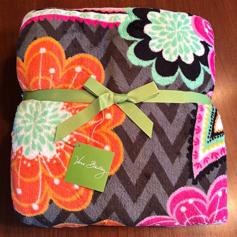 Vera Bradley throw blanket NWT